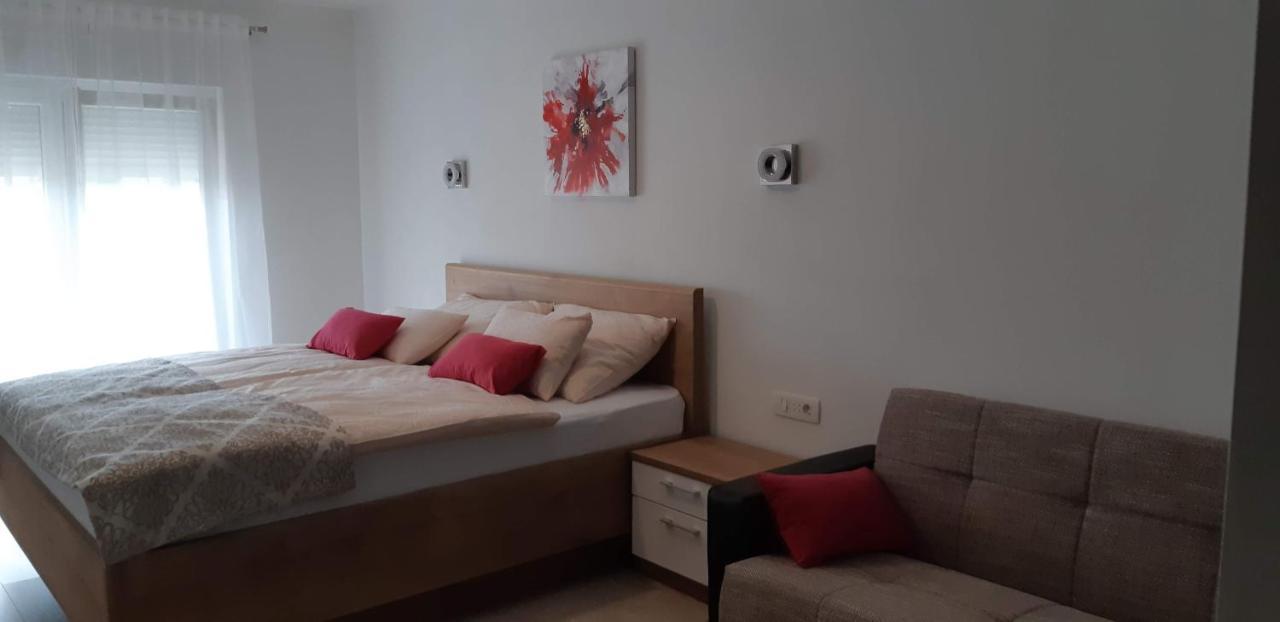 Hotel House Delic Vrhovine Esterno foto