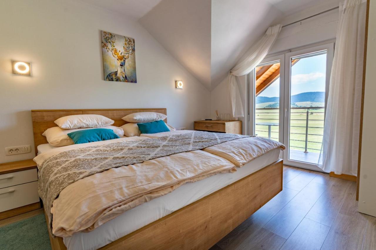 Hotel House Delic Vrhovine Esterno foto