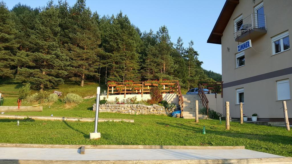 Hotel House Delic Vrhovine Esterno foto
