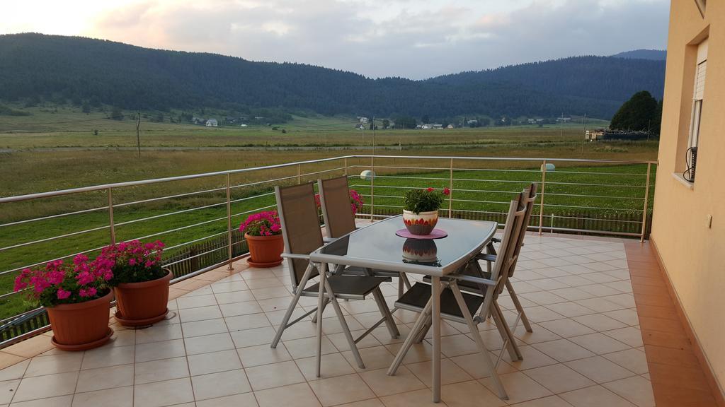 Hotel House Delic Vrhovine Esterno foto