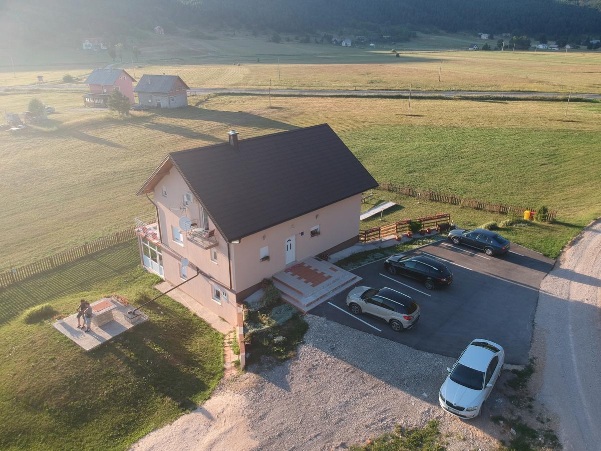 Hotel House Delic Vrhovine Esterno foto