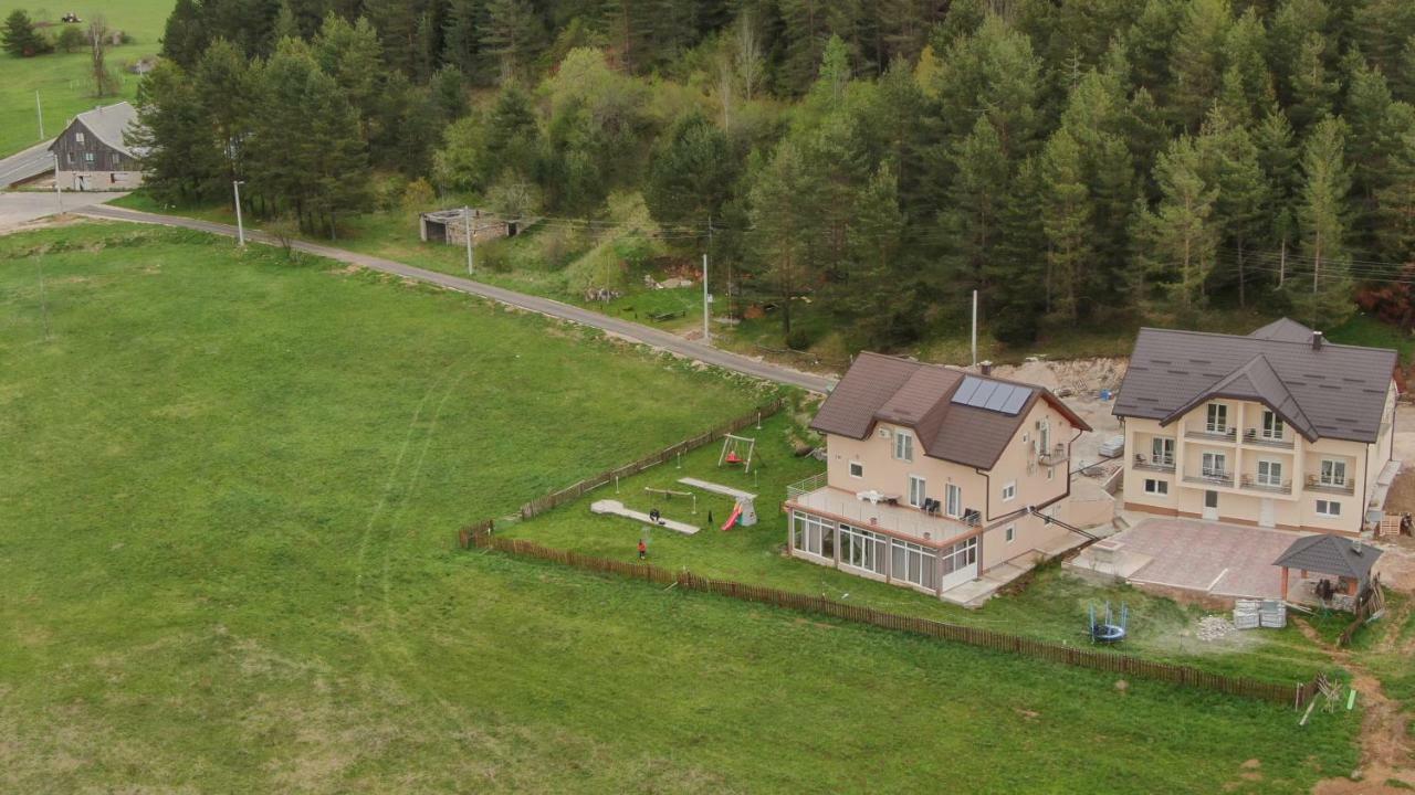 Hotel House Delic Vrhovine Esterno foto